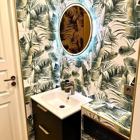 Gertrude's Heart Apartment