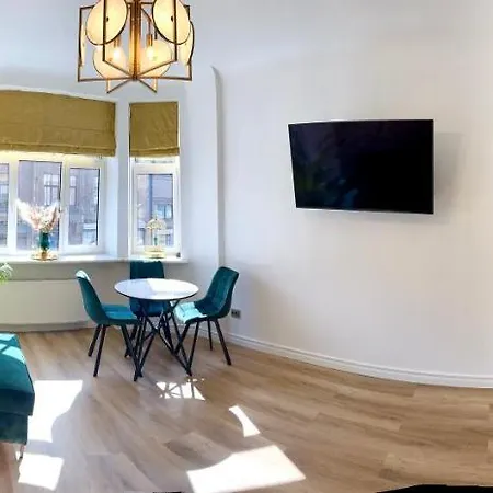 Gertrude's Heart Apartment *